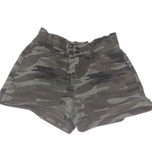 Express Shortie High Rise Camouflage Shorts, Size XS